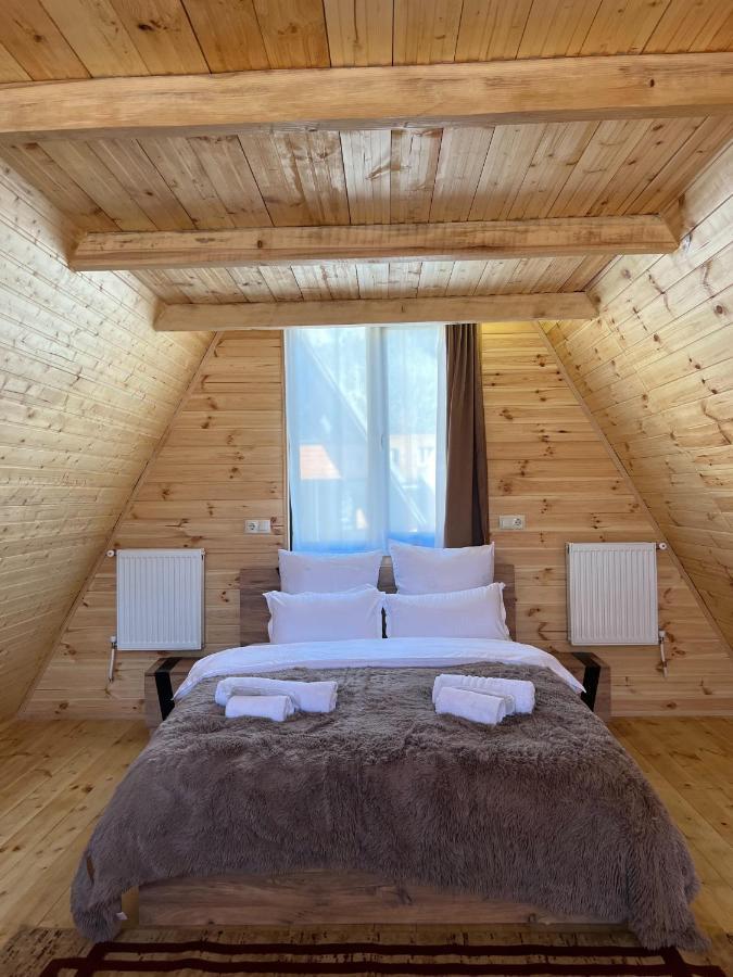 Twin Cottages Kazbegi ภายนอก รูปภาพ